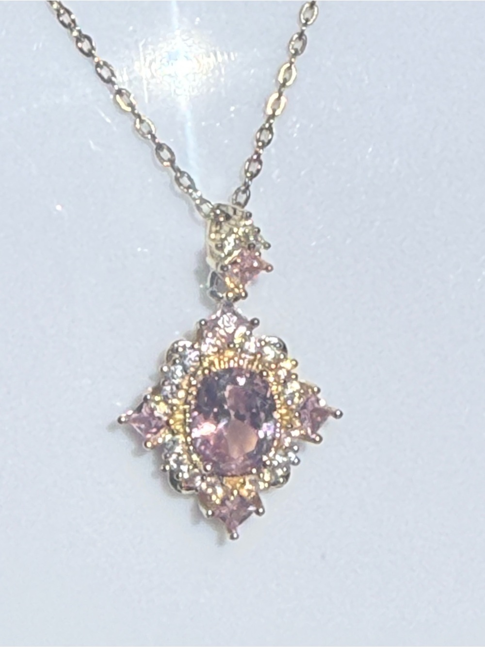 NWT Pink vintage-style gemstone halo pendant necklace Stainless Steal
